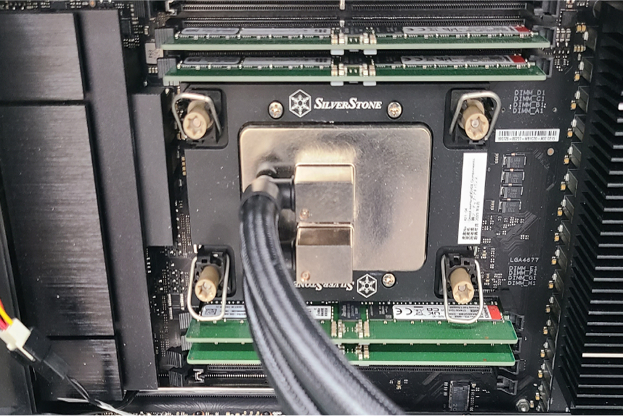 水冷Intel Xeon W3500 Series CPU搭載